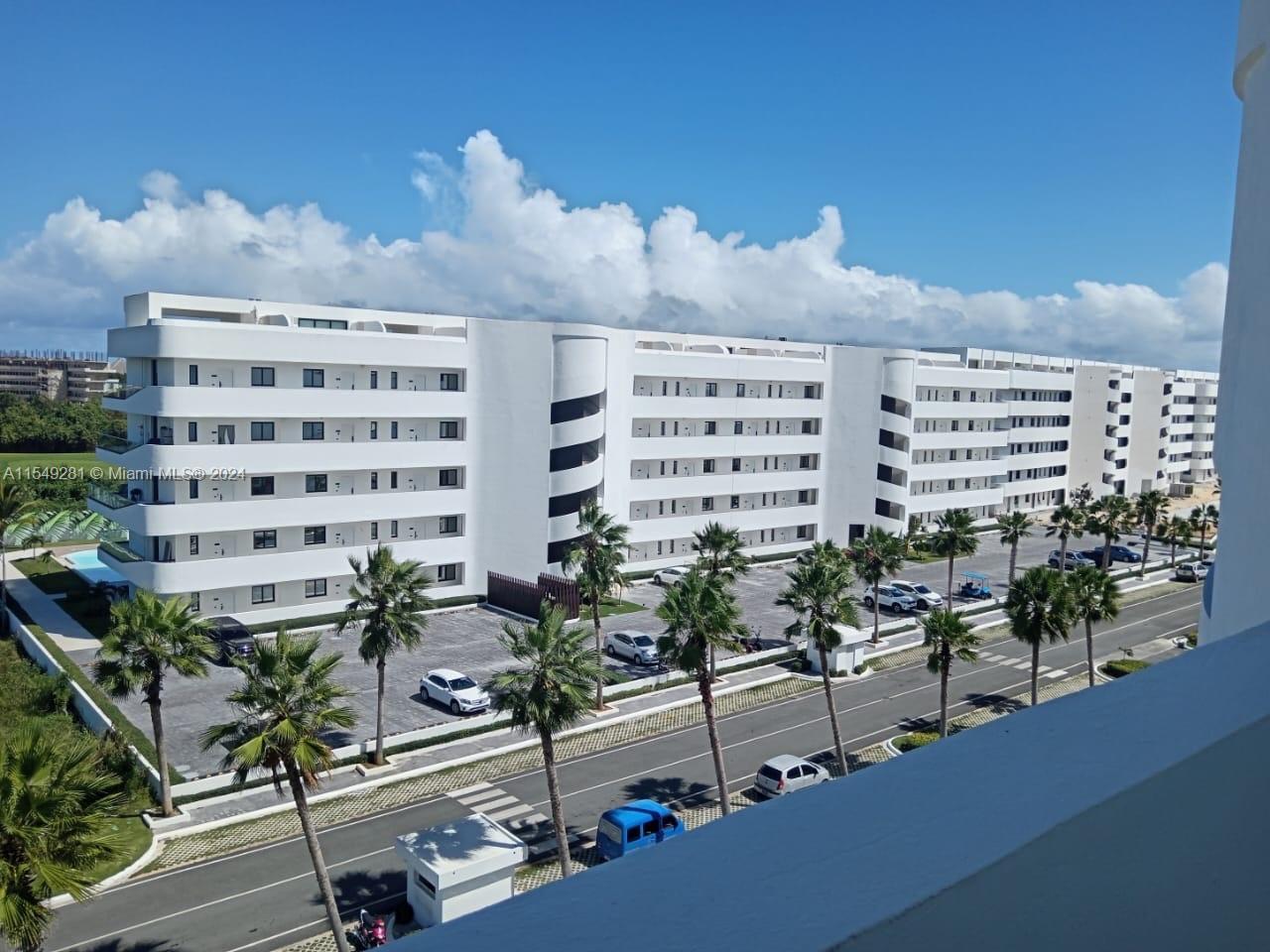 Splendid Condo Villa